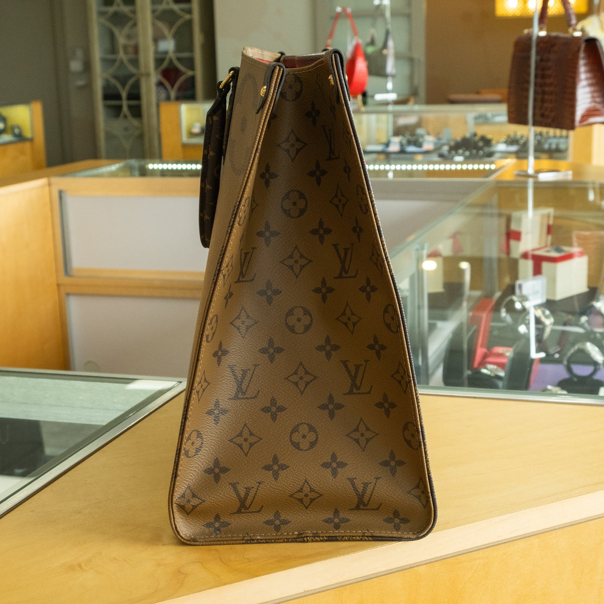 Louis Vuitton OnTheGo GM Handbag Monogram M45320 – Oaks Jewelry