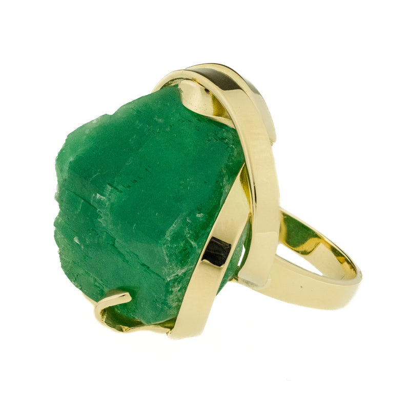 Uncut Emerald Ladies Ring in 18 Yellow Gold - Size 8