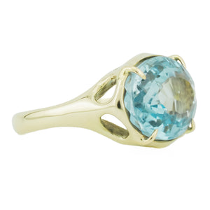 12ctw Oval Blue Topaz Solitaire Gemstone Ring in 14K Yellow Gold - Size 6