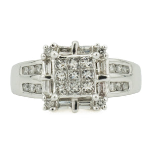 0.80ctw Diamond Cluster Engagement Ring in 14K White Gold -Size 7