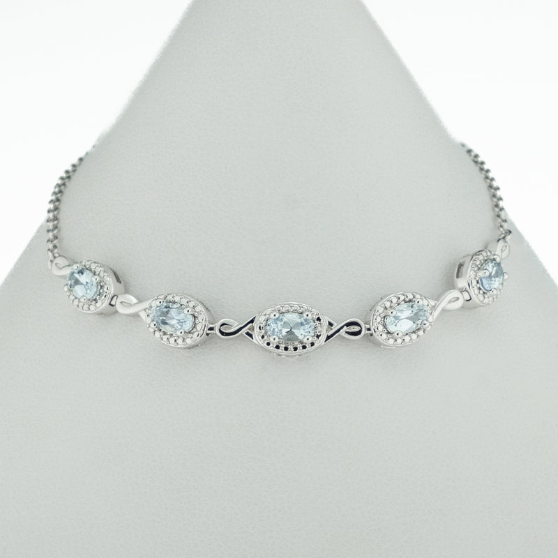 0.97ctw Oval Aquamarine Accented 8" Bracelet in 10K White Gold