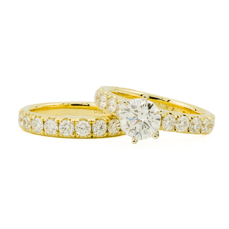 1.31 Round Diamond w/ Diamond Accents Bridal Wedding Set in 18K Yellow Gold - Size 7