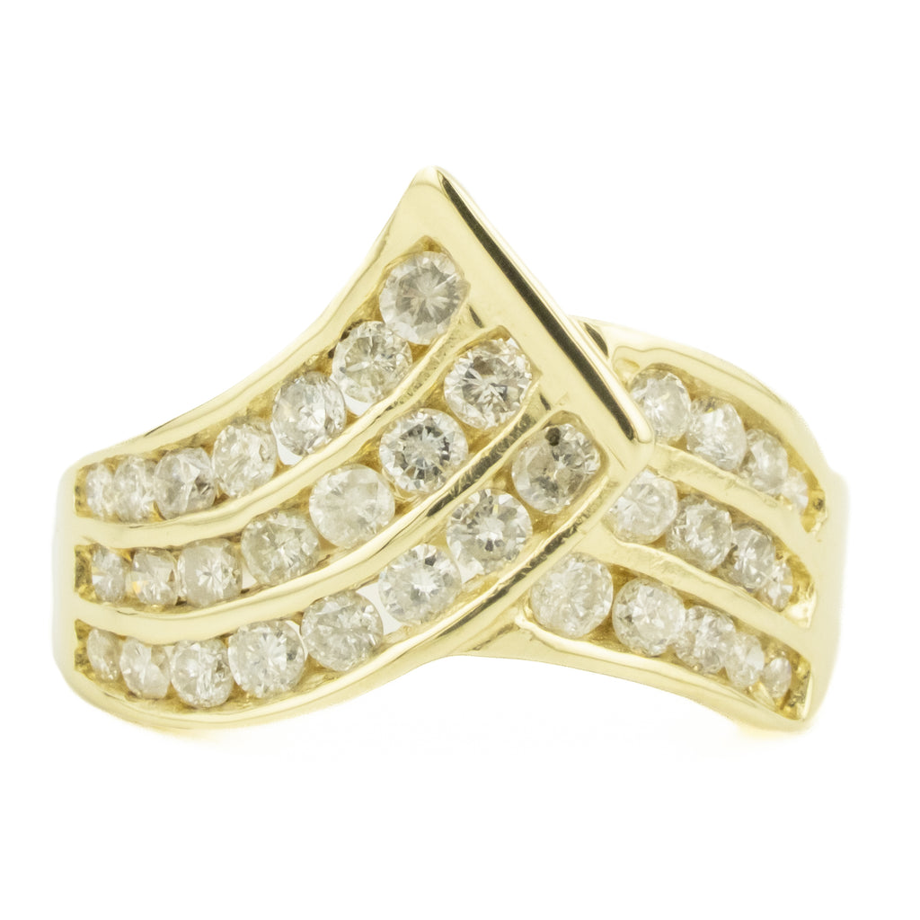 1.00ctw Round Brilliant Diamond Accented Cluster Ring in 10K Yellow Gold - Size 6.5