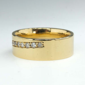 Diagonal Single Row Diamond Comfort Fit Ring in 18K Yellow Gold