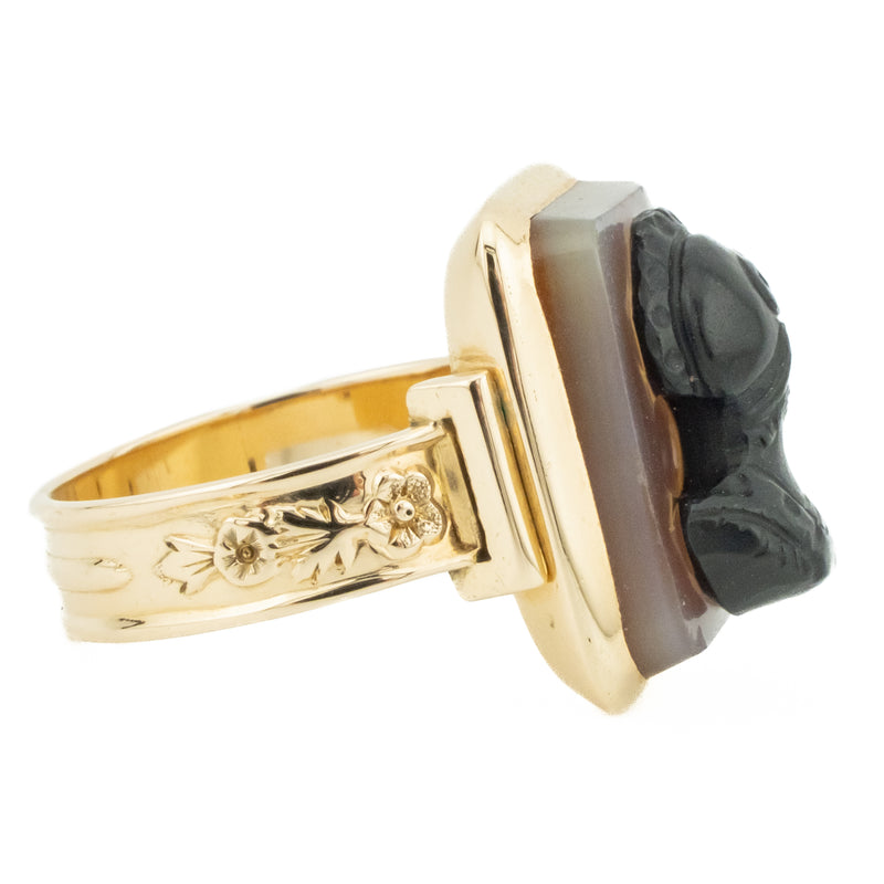 Vintage Handcarved Onyx w/ Carnelian Base Solitaire Gemstone Ring in 18K Yellow Gold- Size 6.75