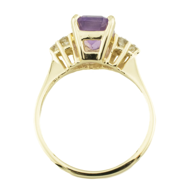 1.90ctw Emerald Cut Amethyst w/ Diamonds Ring in 14K Yellow Gold - Size 6.25