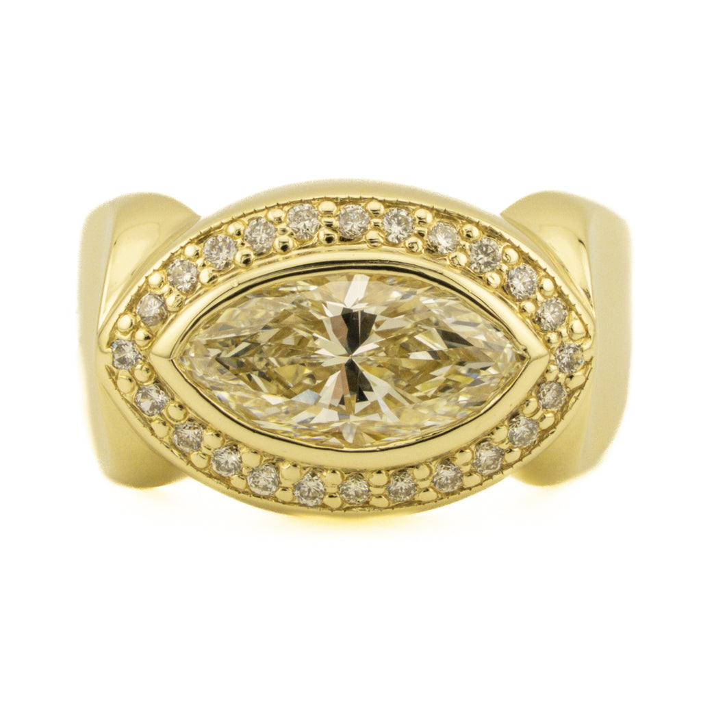 1.50ctw East-West VS2/K Marquise Diamond Halo Ring in 14K Yellow Gold - Size 6