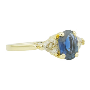 1.30ctw Oval Sapphire with Diamond Accents Gemstone Ring in 14K Yellow Gold - 7