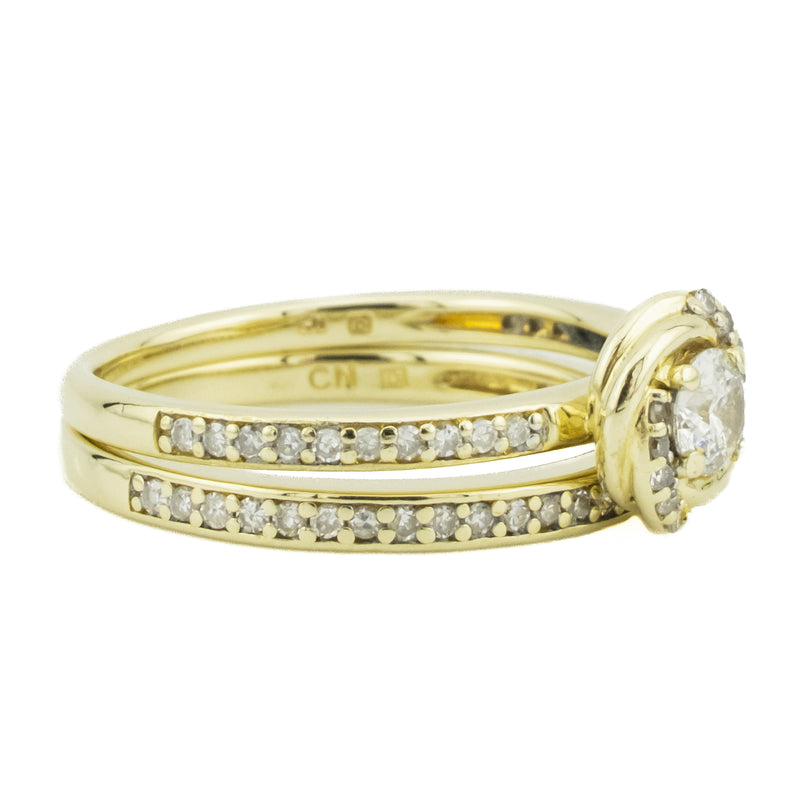 0.23ctw Round Brilliant Diamond & Diamond Accented Bridal Set in 10K Yellow Gold - Size 5.75