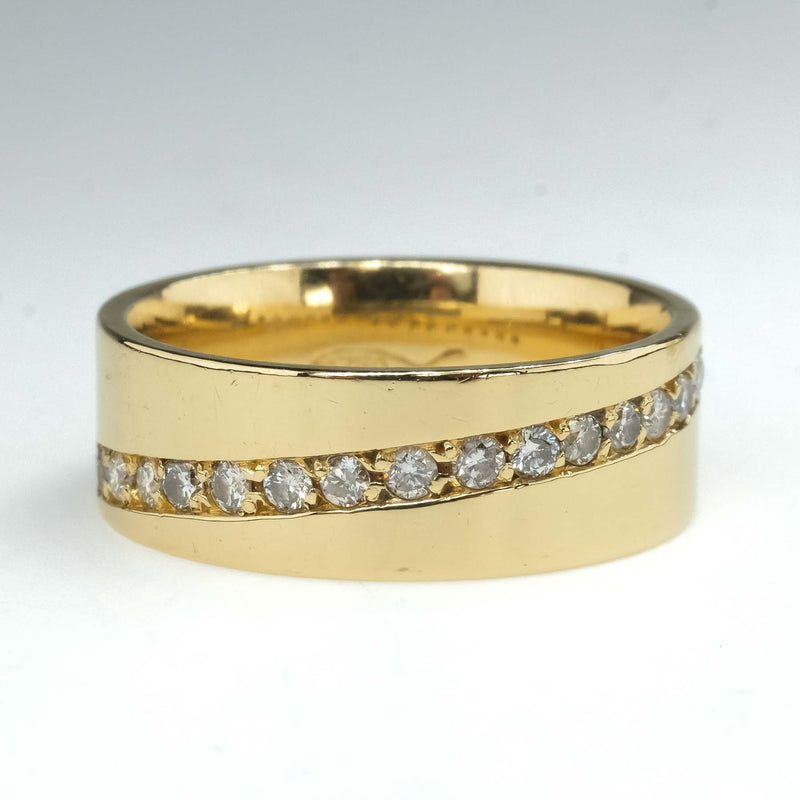 Diagonal Single Row Diamond Comfort Fit Ring in 18K Yellow Gold