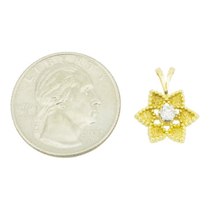 0.15ctw Round Diamond Solitaire Flower Pendant in 18K Yellow Gold - Chain Not Included