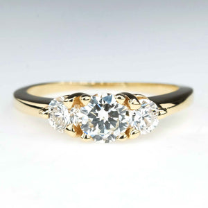 0.90ctw Round Three Stone Diamond Engagement Ring in 14K Yellow Gold
