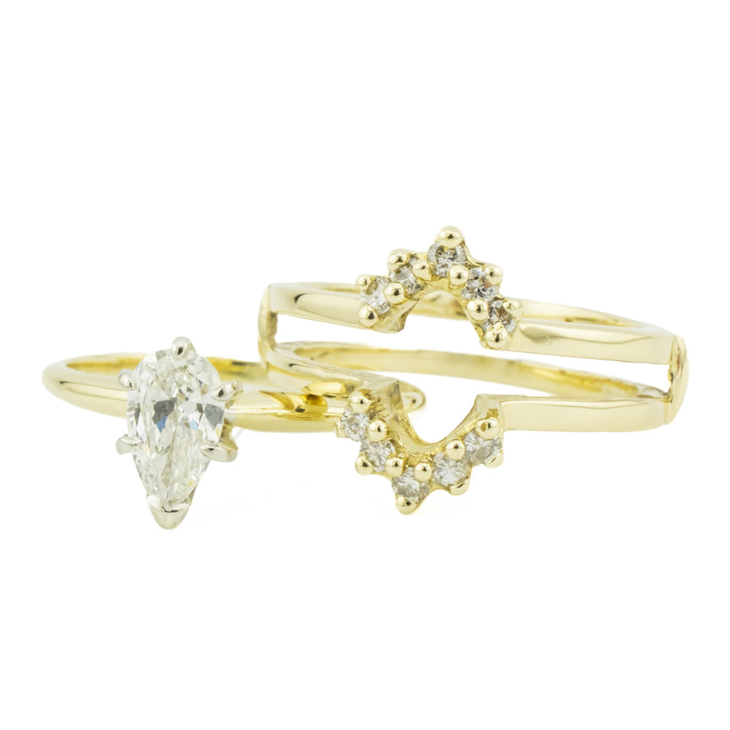 0.75ct Pear Diamond SI1/H & Diamond Accented Bridal Ring Set in 14K Yellow Gold - Size 7.5