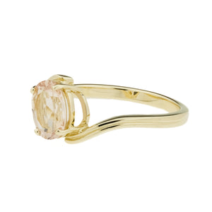 2.22ctw Oval Morganite Solitaire Ring in 14K Yellow Gold - Size 7