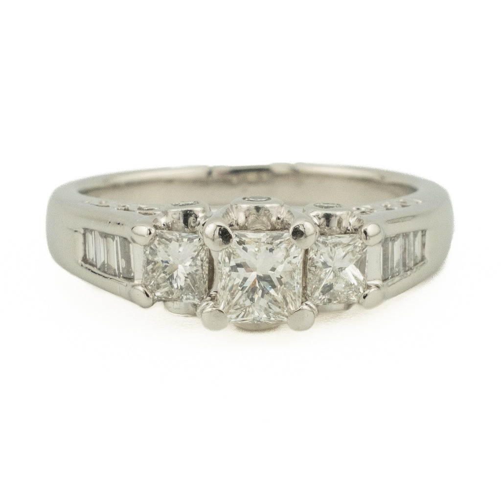 0.40ctw H/SI1 Princess Cut Diamond & 0.88ctw Diamond Accented Engagement Ring in Platinum - Size 6