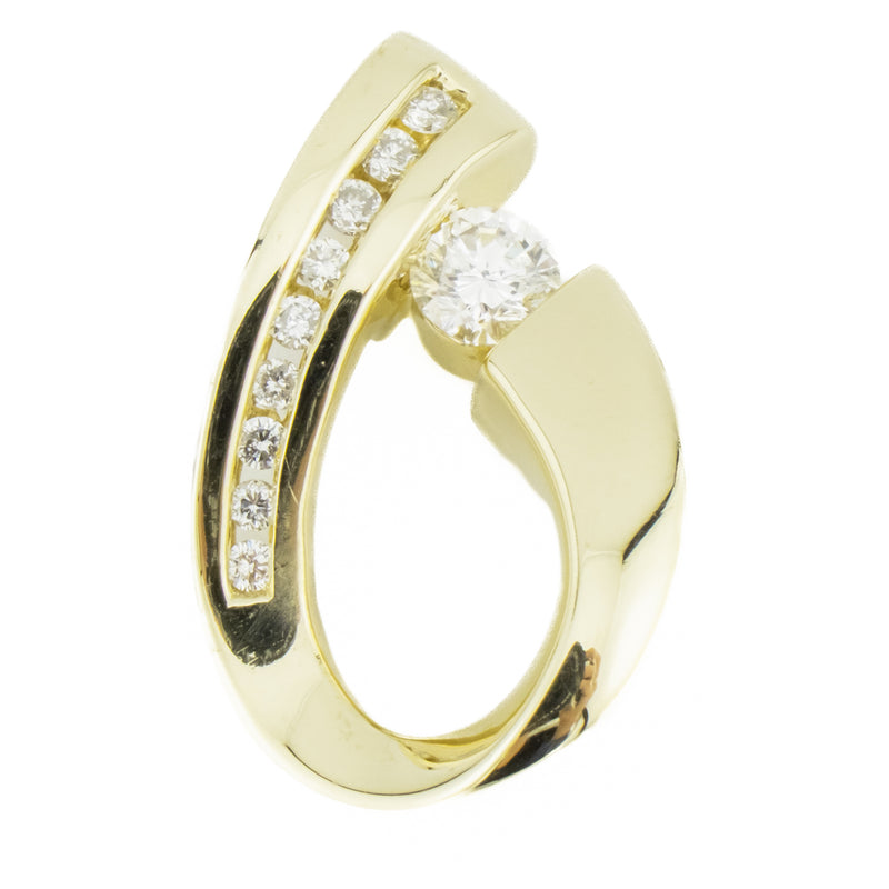 0.50ctw Round Brilliant Diamond Accented Pendant in 14K Yellow Gold