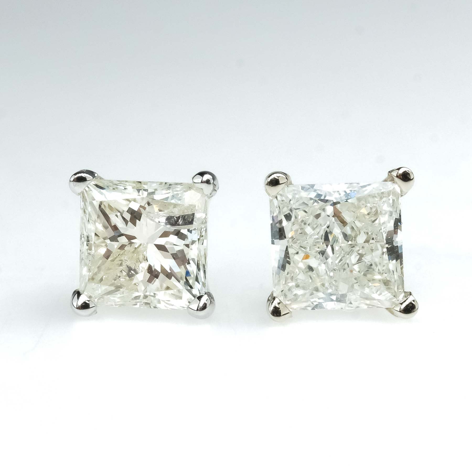 14K Square Cut Diamond Earring