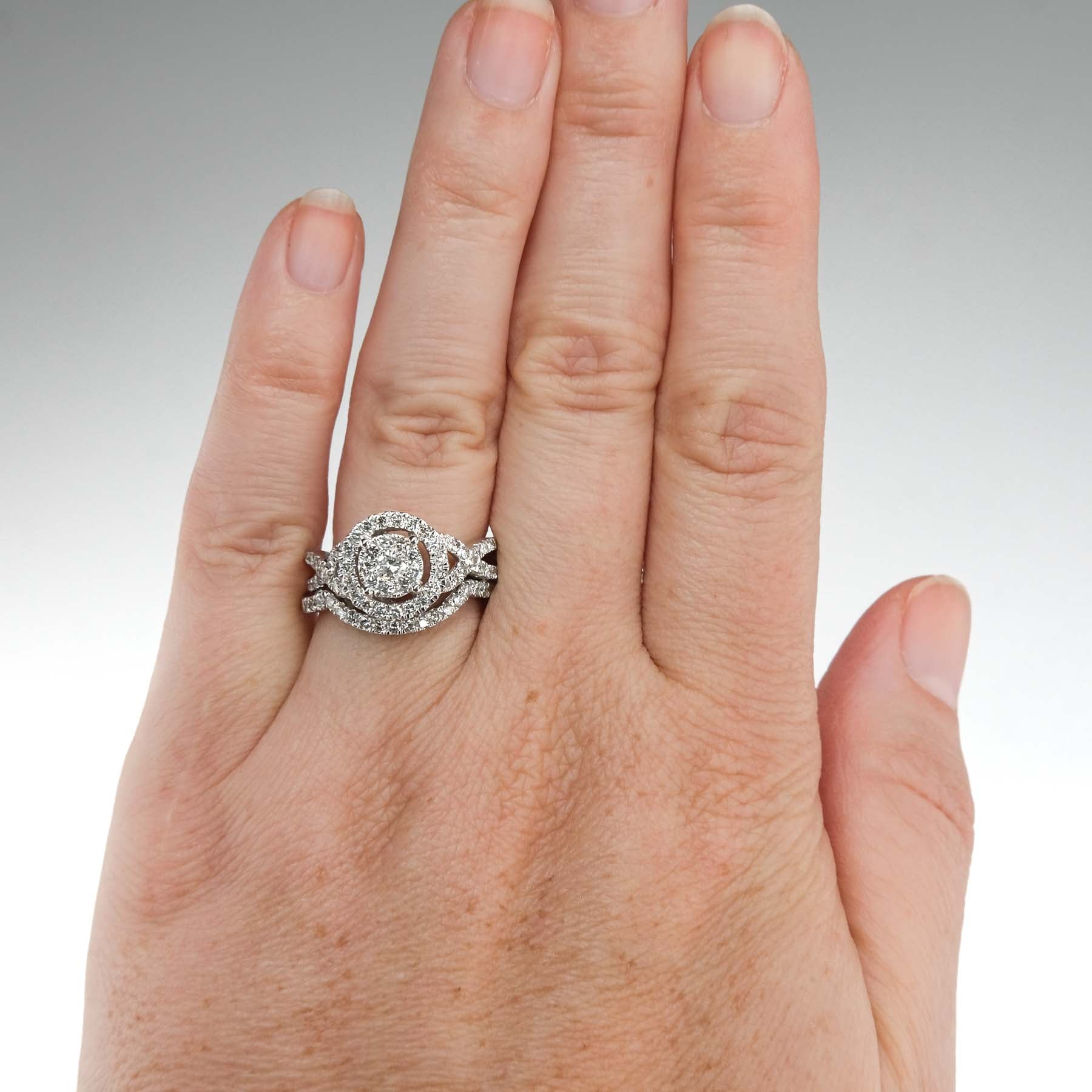 Set Cluster Halo Engagement Ring Halo Cluster Diamond Engagement